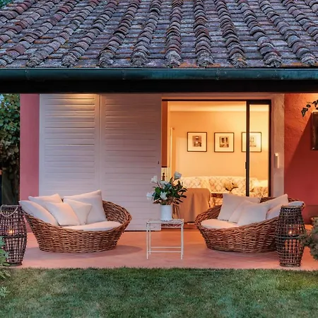 Ca Uvenere, Modern With Pool