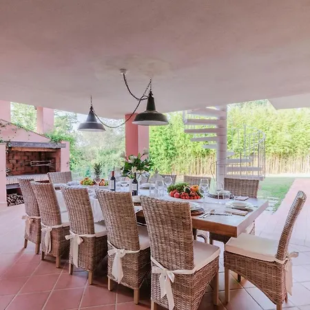 Villa Ca Uvenere, Modern With Pool *