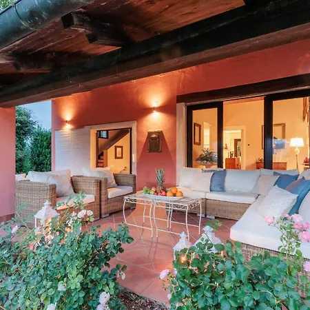 Villa Ca Uvenere, Modern With Pool *