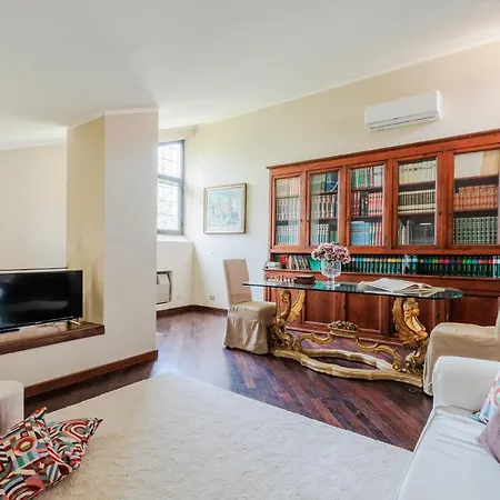 Ca Uvenere, Modern With Pool