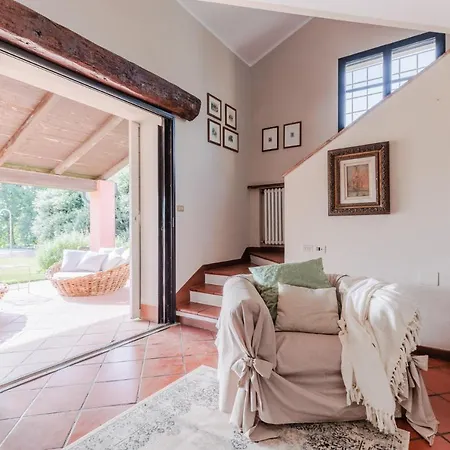 Ca Uvenere, Modern With Pool