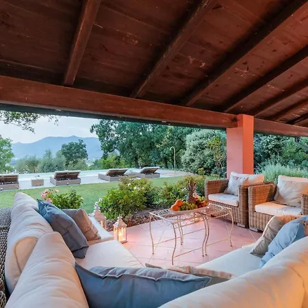 Villa Ca Uvenere, Modern With Pool