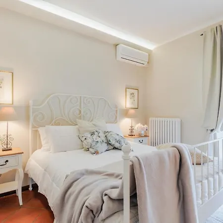 Ca Uvenere, Modern With Pool