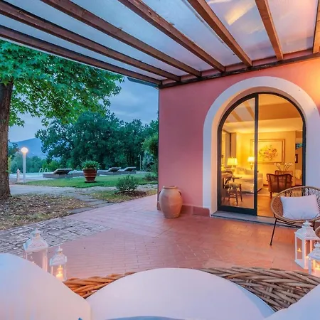 Ca Uvenere, Modern With Pool