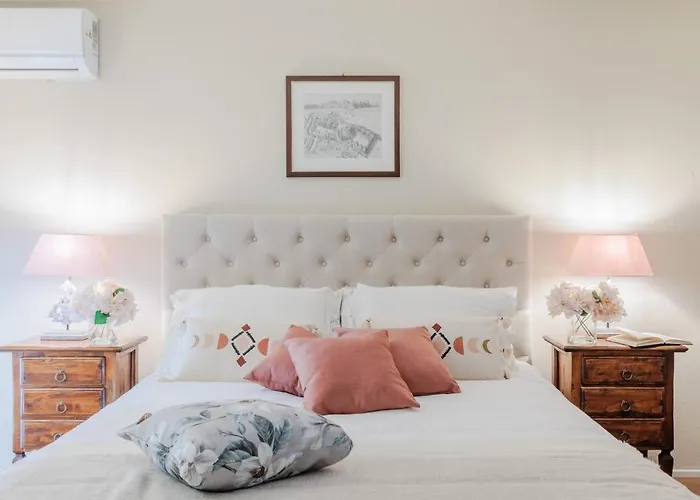 Ca Uvenere, Modern With Pool