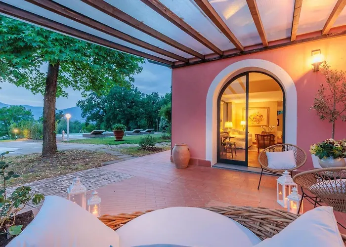 Ca Uvenere, Modern With Pool